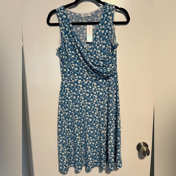 Kaileigh jersey knit faux wrap dress. - Picture 3 of 4